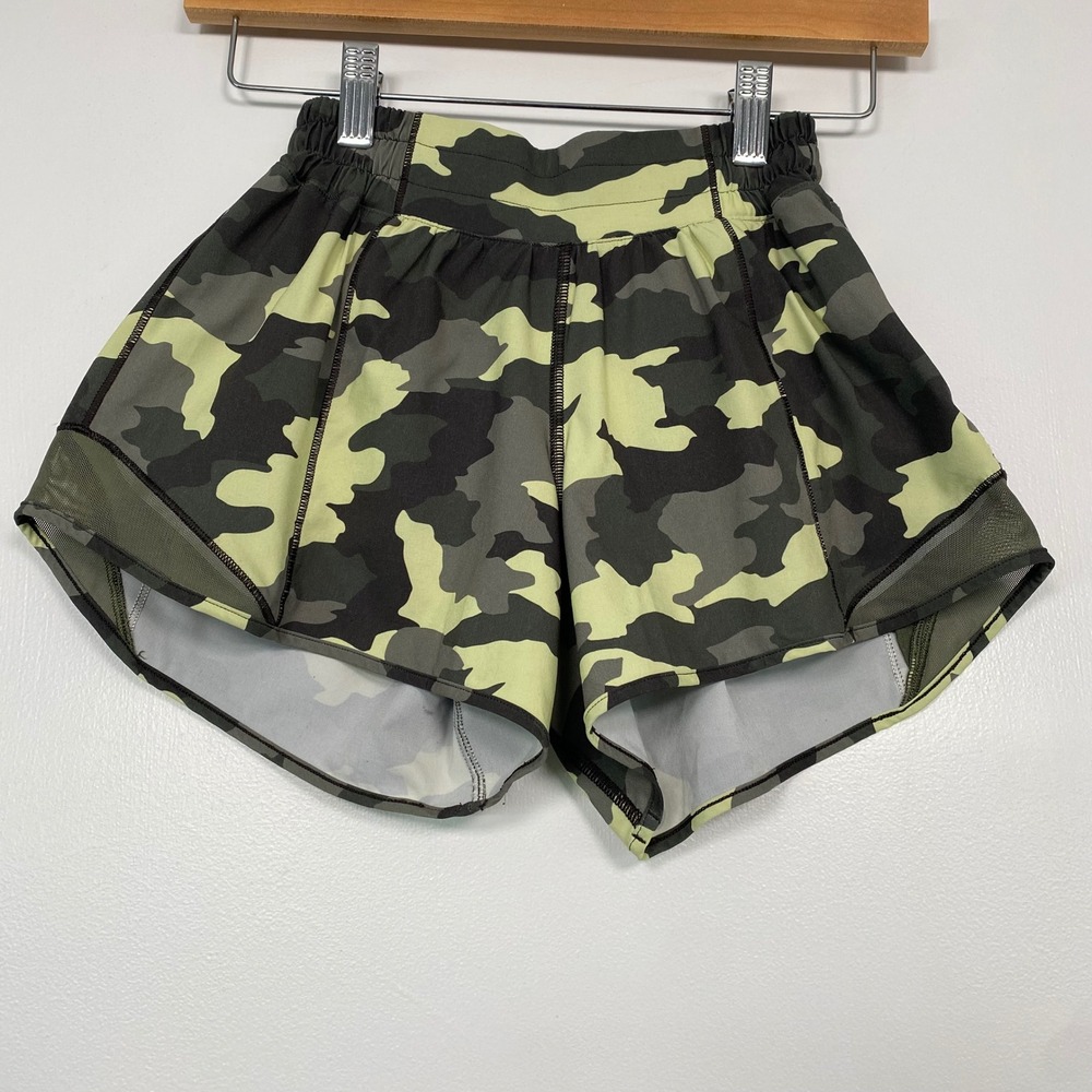 Lululemon Women Running‎ Shorts 2 Tall Green Camo Track That High-Rise Lined 3"